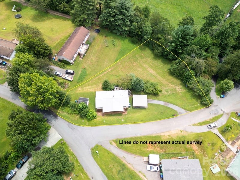 105 Short Meadow Dr, Candler, NC 28715