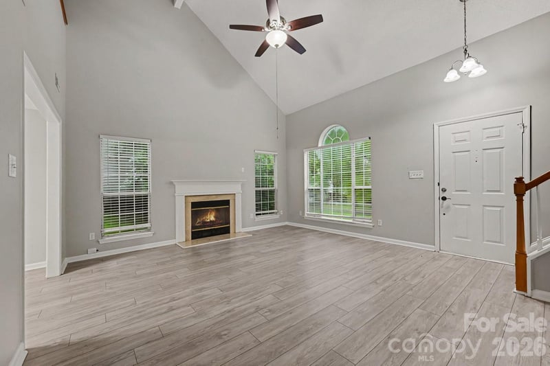 8722 Woodhill Manor Ct, Charlotte, NC 28215