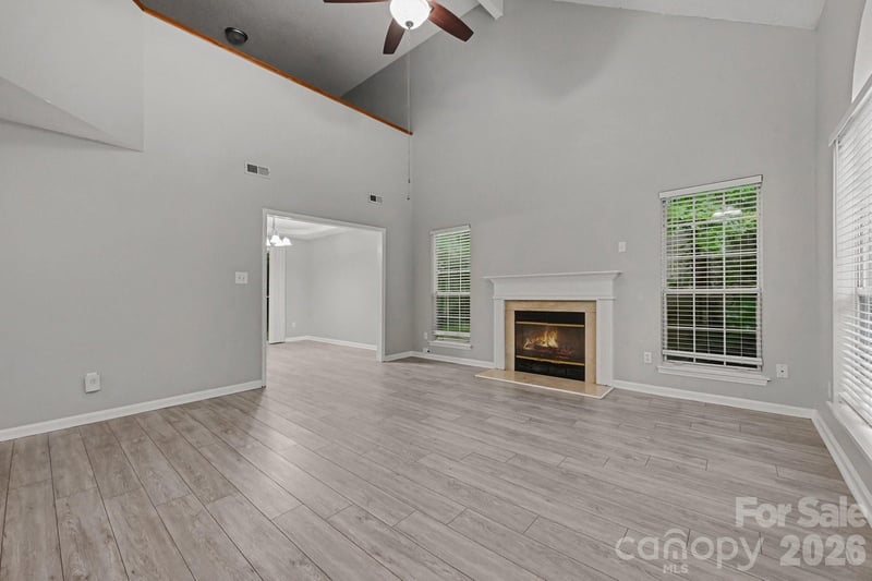 8722 Woodhill Manor Ct, Charlotte, NC 28215