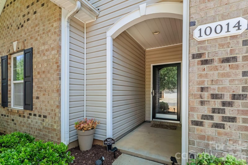 10014 Goose Landing Dr, Charlotte, NC 28269
