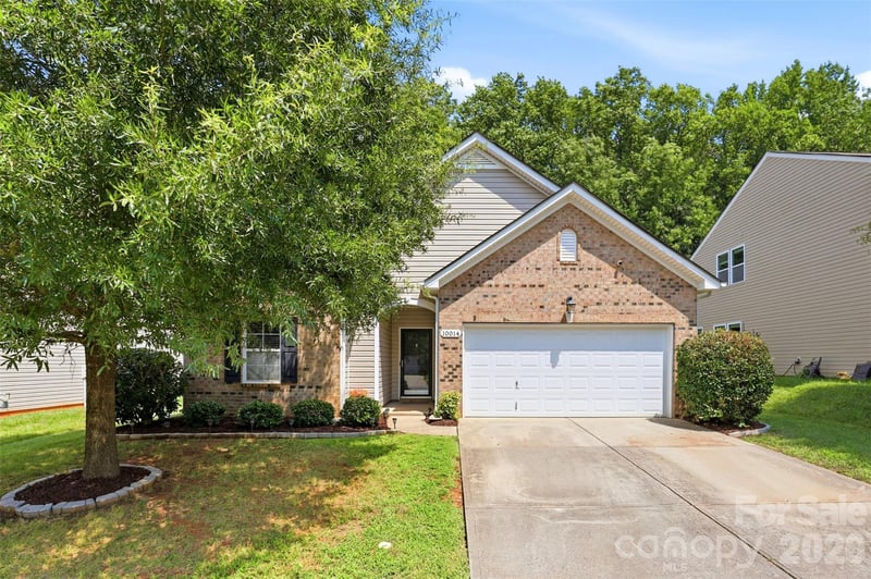 10014 Goose Landing Dr, Charlotte, NC 28269
