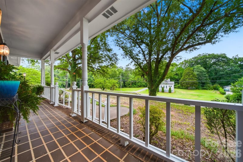 1756 12th Street Dr NW, Hickory, NC 28601
