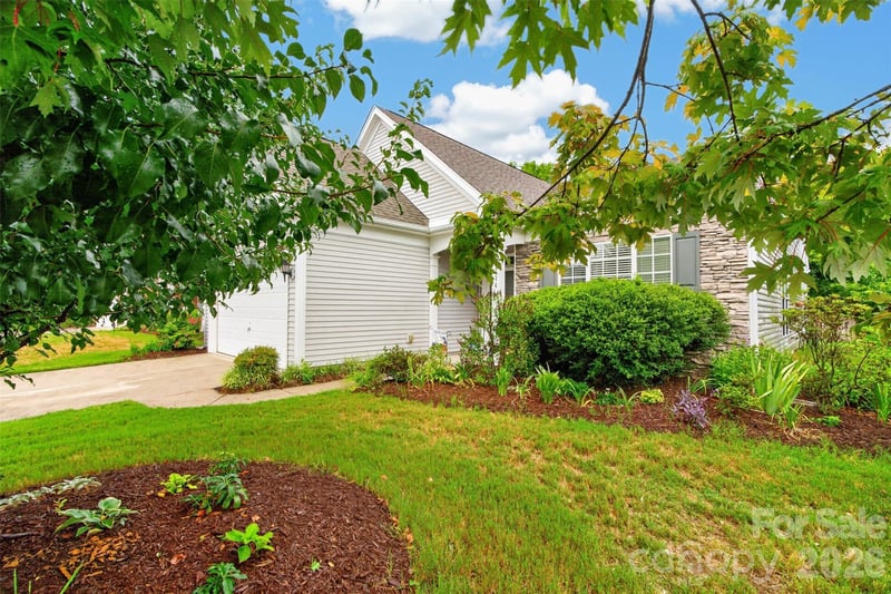 9114 Beaver Brook Way, Charlotte, NC 28277