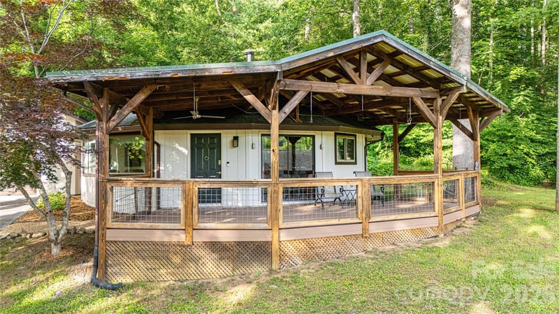 150 Freeman Knolls Dr #6, Hendersonville, NC 28792