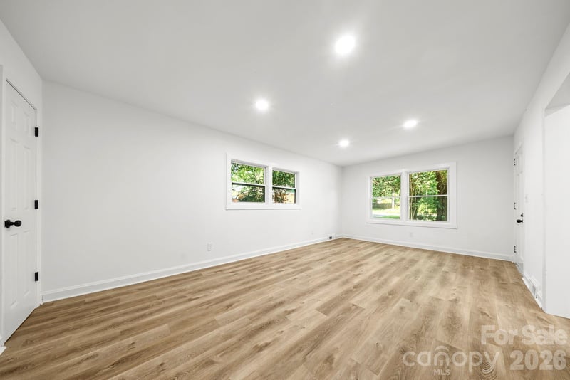 2500 Markham Ct, Charlotte, NC 28205