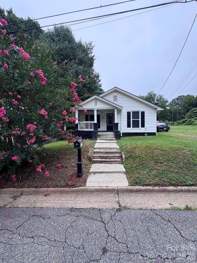 512 S Gray St, Gastonia, NC 28052