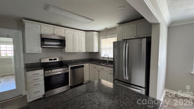 7511 Monroe Rd, Charlotte, NC 28212