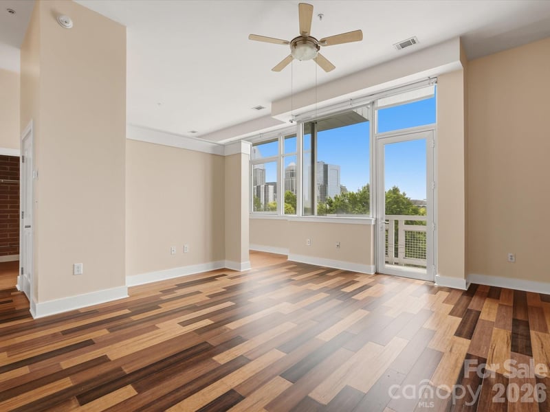 710 W Trade St #703, Charlotte, NC 28202
