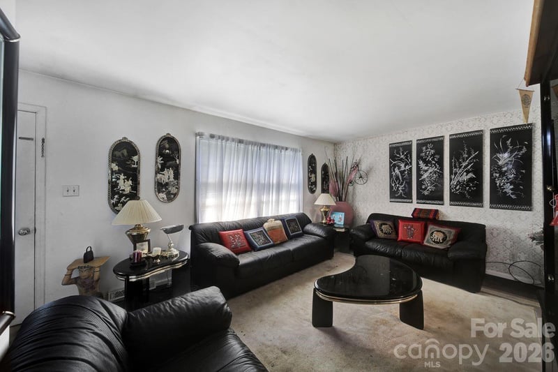 6010 Red Carriage Ln, Charlotte, NC 28212
