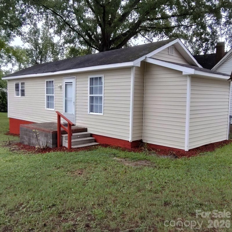 1205 Brookdale St, Kannapolis, NC 28083