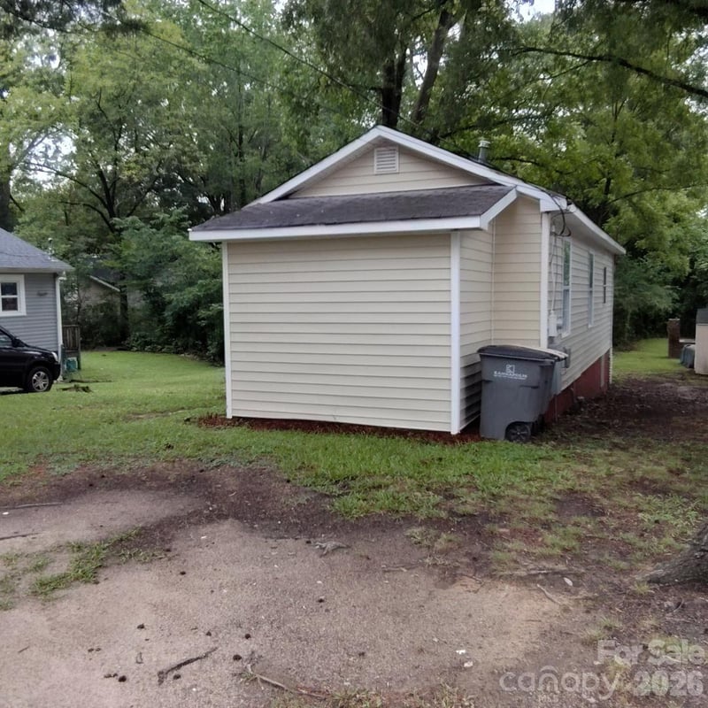 1205 Brookdale St, Kannapolis, NC 28083