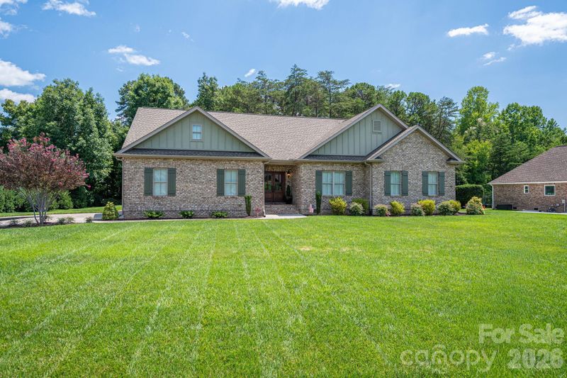 2474 Gateway Ln, Lincolnton, NC 28092