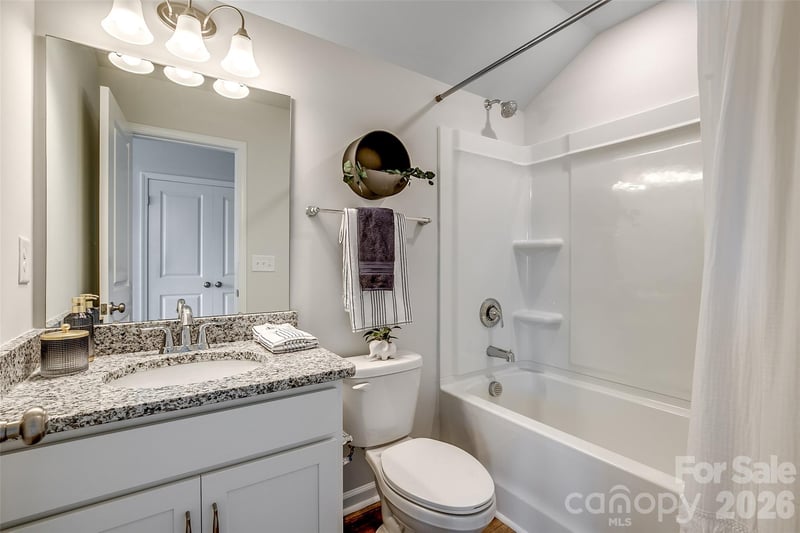 4012 Juno Dr, Charlotte, NC 28215