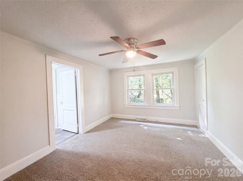 164 E Waterlynn Rd, Mooresville, NC 28117