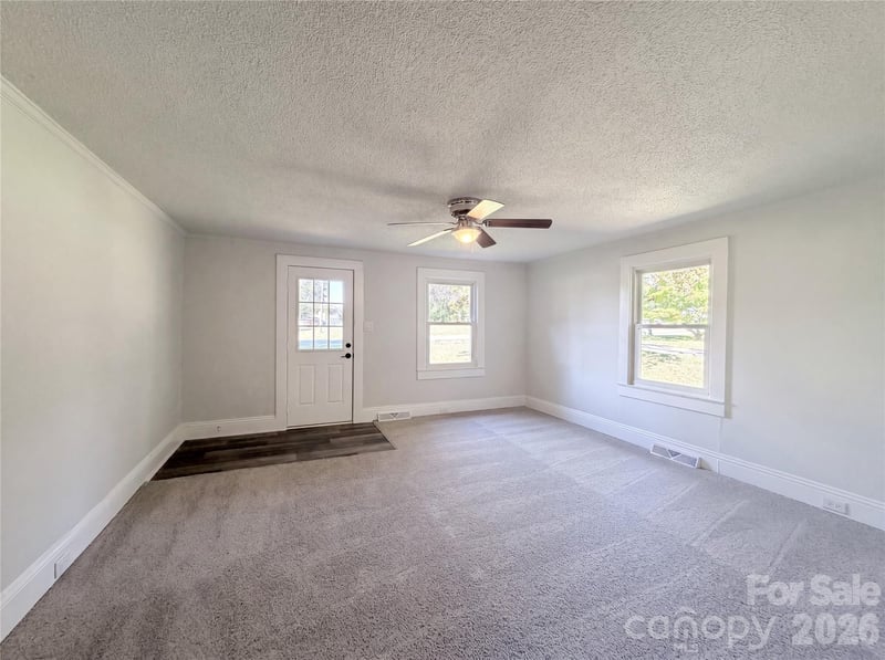 164 E Waterlynn Rd, Mooresville, NC 28117