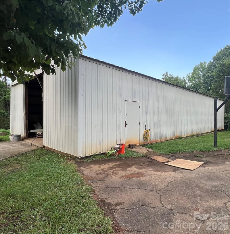 436 E Club Dr, Gastonia, NC 28054