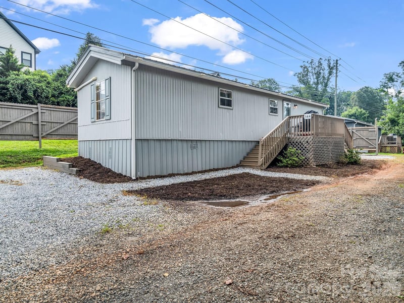 144 Clayton Rd, Arden, NC 28704