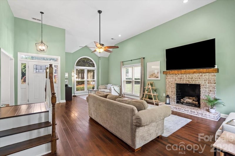 123 Southhaven Dr, Mooresville, NC 28117