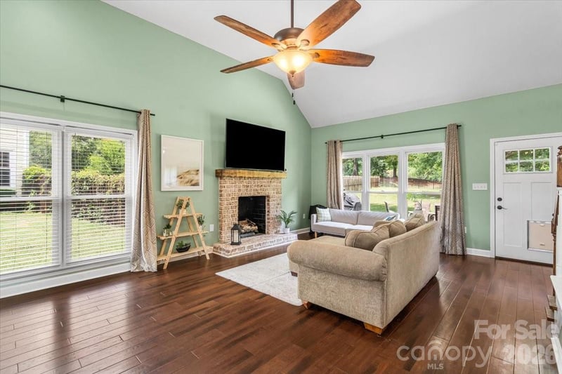 123 Southhaven Dr, Mooresville, NC 28117