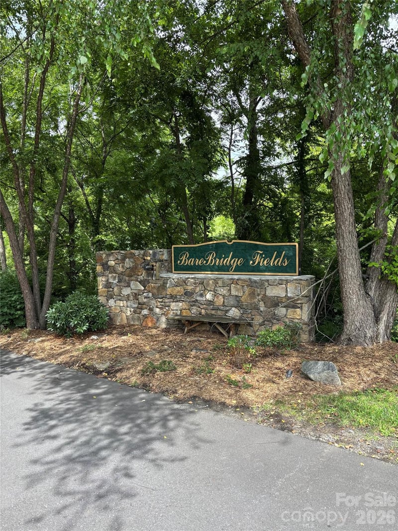 000 Barebridge Dr #13&15, Burnsville, NC 28714