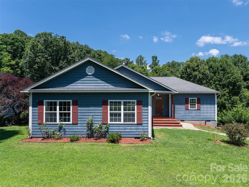 10 Ashe Rd, Candler, NC 28715