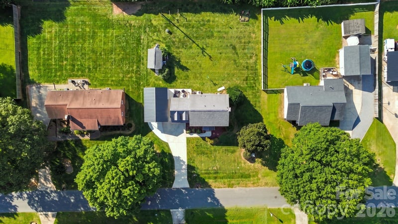 2325 Winterfield Dr, Gastonia, NC 28056