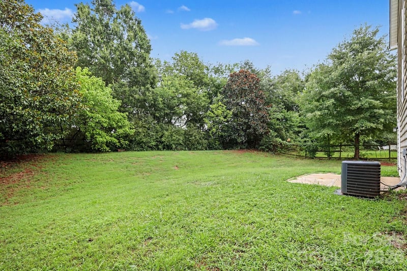 16034 Farmall Dr, Huntersville, NC 28078