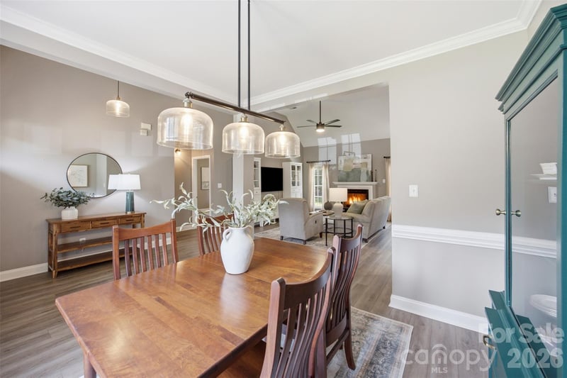 15121 Castlebridge Ln, Matthews, NC 28104