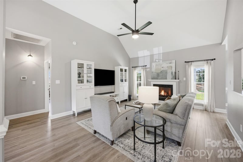15121 Castlebridge Ln, Matthews, NC 28104