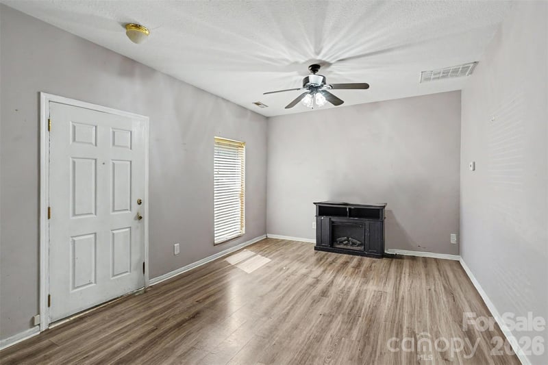 2729 Meadow Knoll Dr, Charlotte, NC 28269