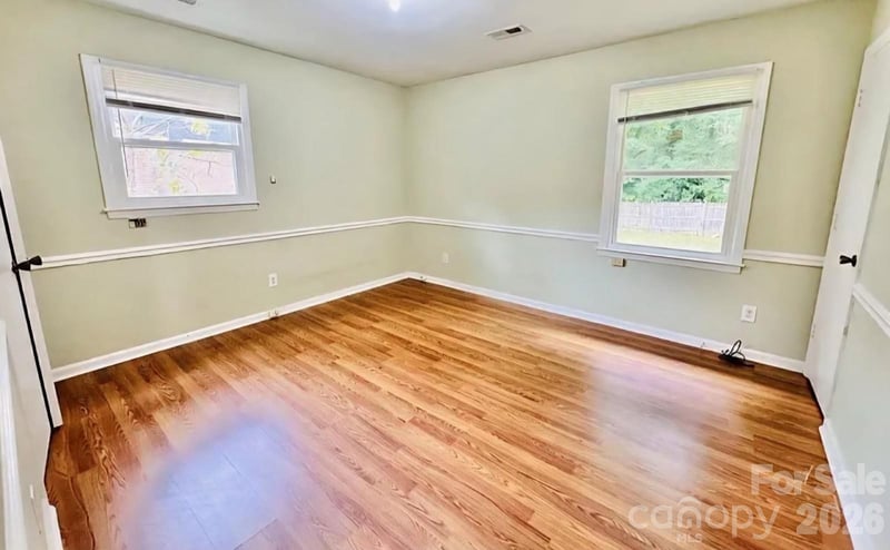 4824 Farm Pond Ln, Charlotte, NC 28212