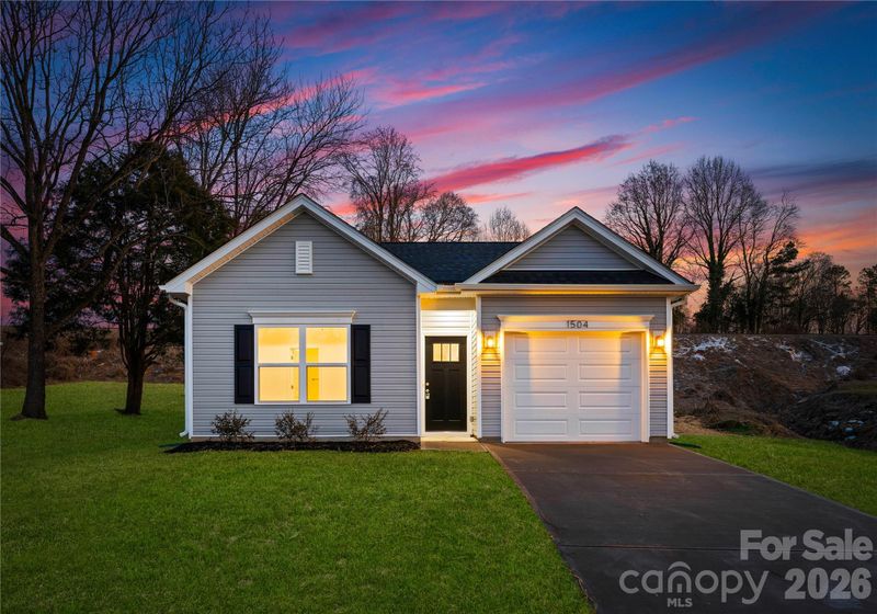 302 Starr St, Dallas, NC 28034