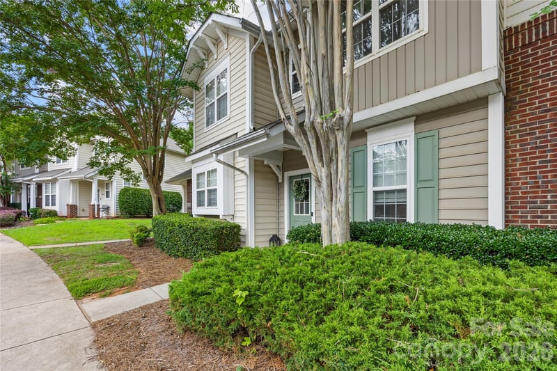 8456 Chaceview Ct, Charlotte, NC 28269