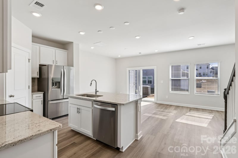 9008 Foggy Brook Loop, Charlotte, NC 28216