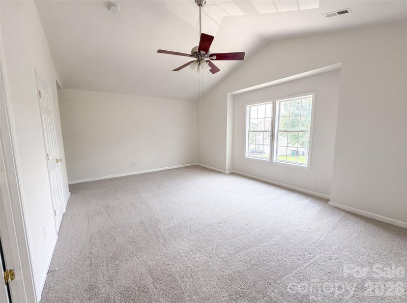 5714 Waverly Lynn Ln, Charlotte, NC 28269