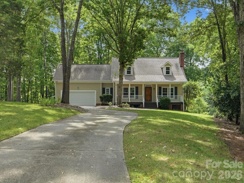 401 Brenwyck Ct, Matthews, NC 28105
