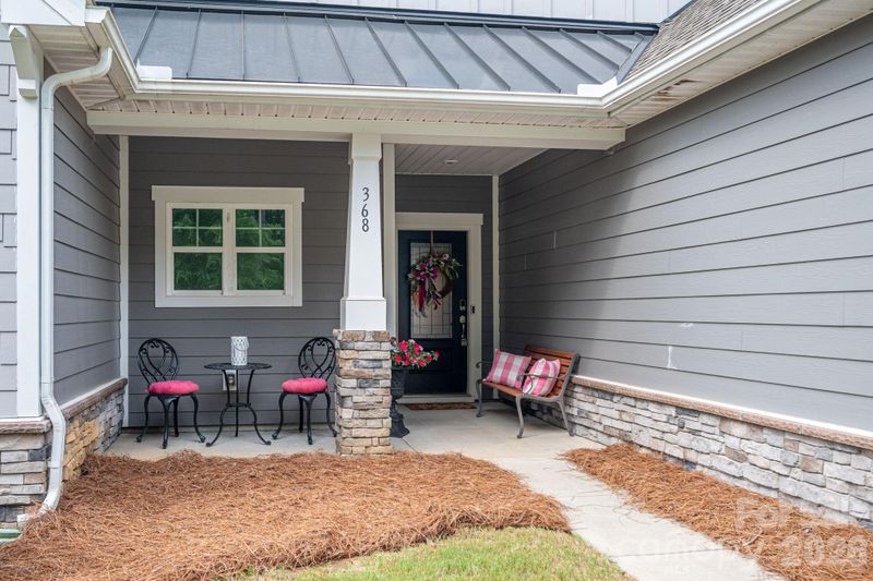 368 Picasso Trl, Mount Holly, NC 28120