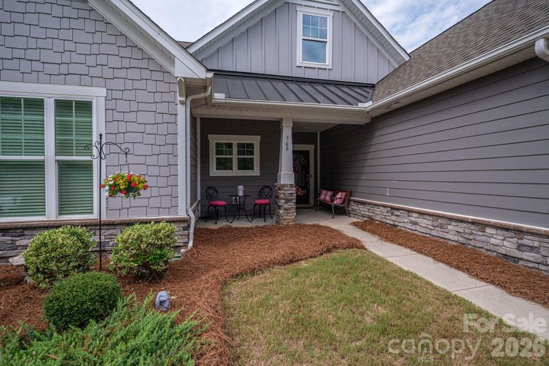 368 Picasso Trl, Mount Holly, NC 28120