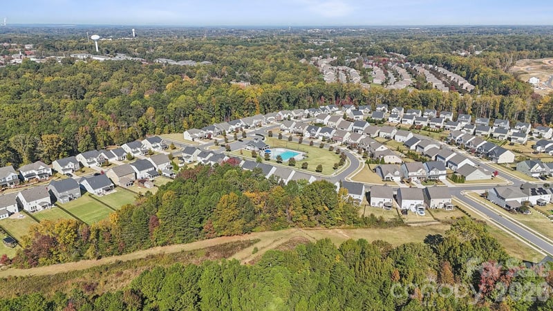 187 Goorawing Ln, Mooresville, NC 28115
