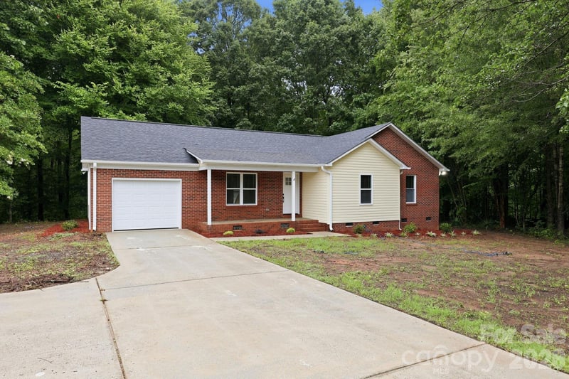 160 Birchwood Dr, Salisbury, NC 28146