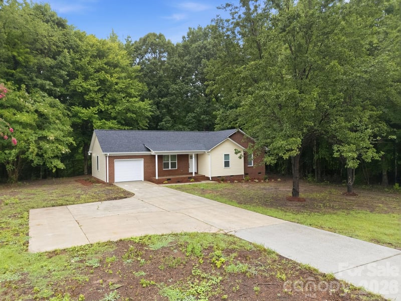 160 Birchwood Dr, Salisbury, NC 28146