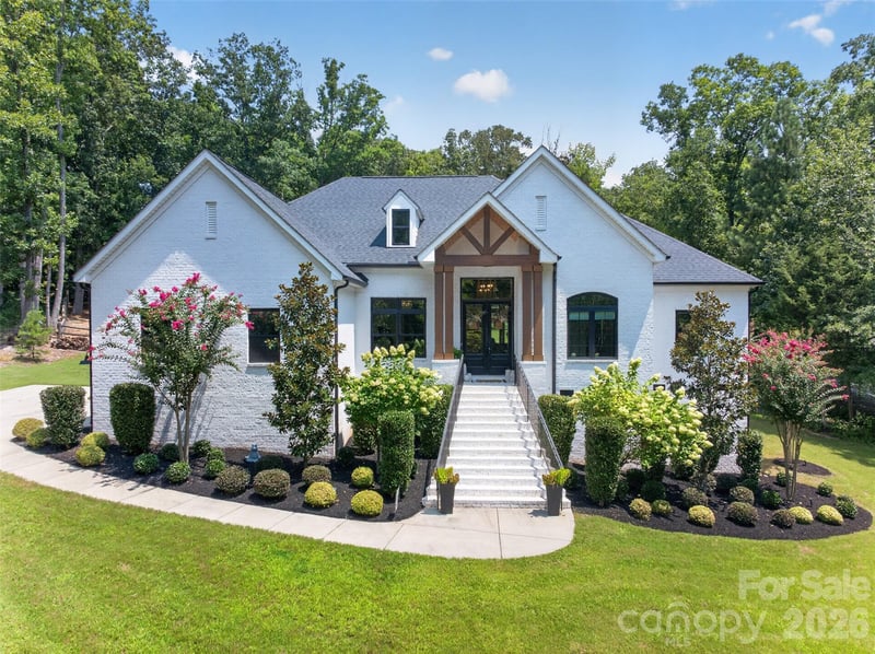 809 Woodland Forest Dr, Waxhaw, NC 28173