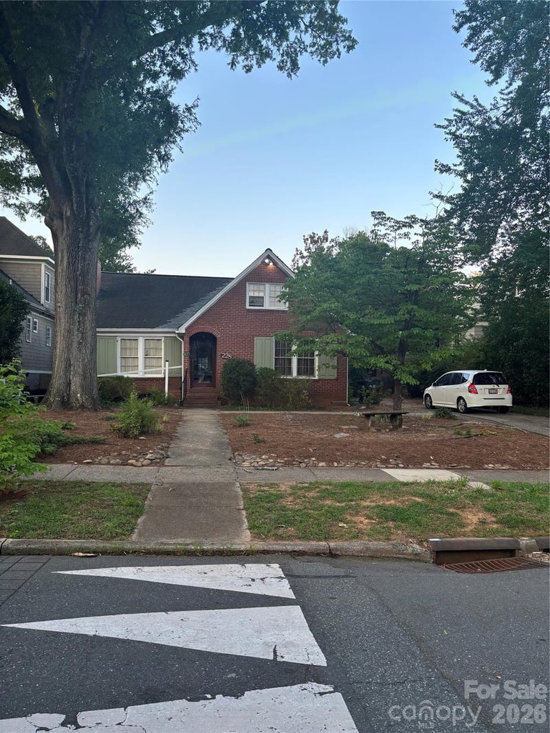 228 Cottage Pl, Charlotte, NC 28207