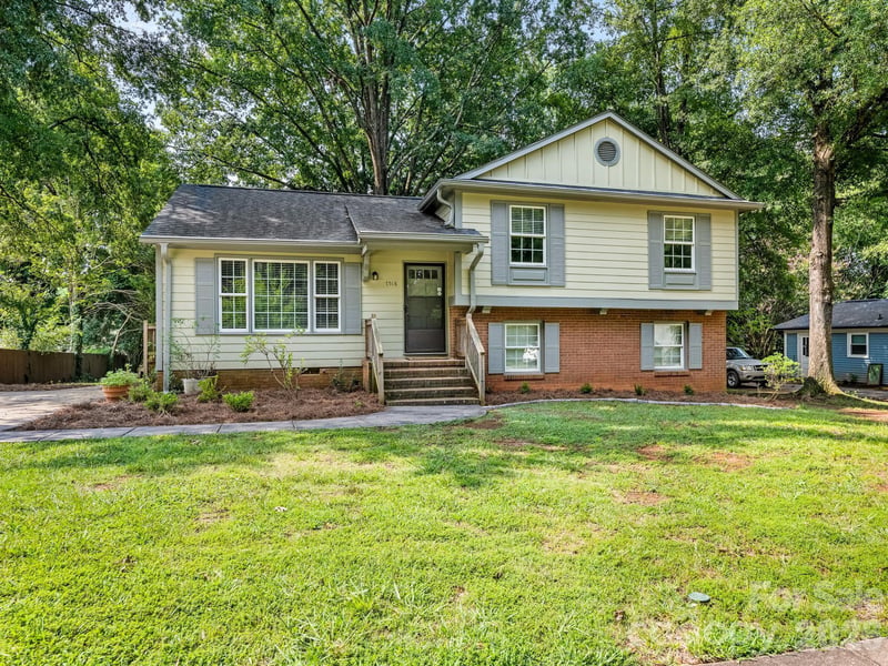 7518 Riding Trail Rd, Charlotte, NC 28212