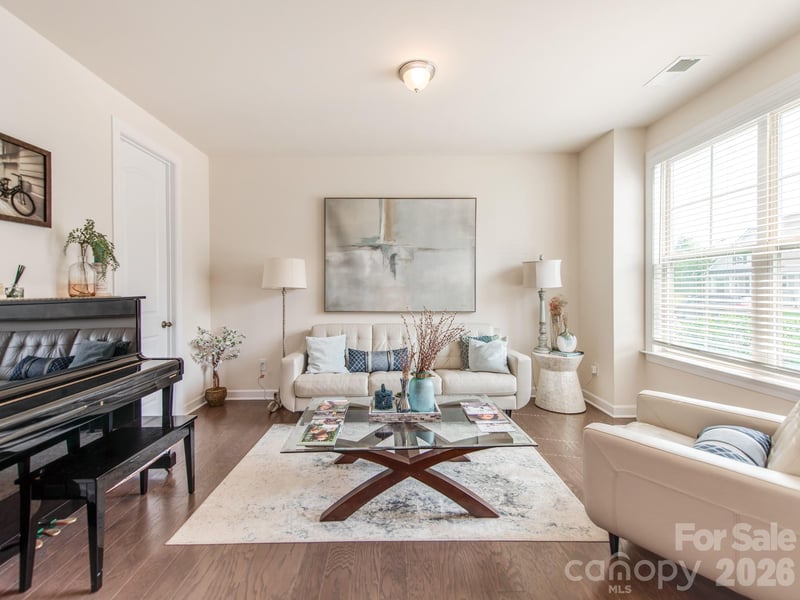 8022 Cornhill Ave, Charlotte, NC 28277