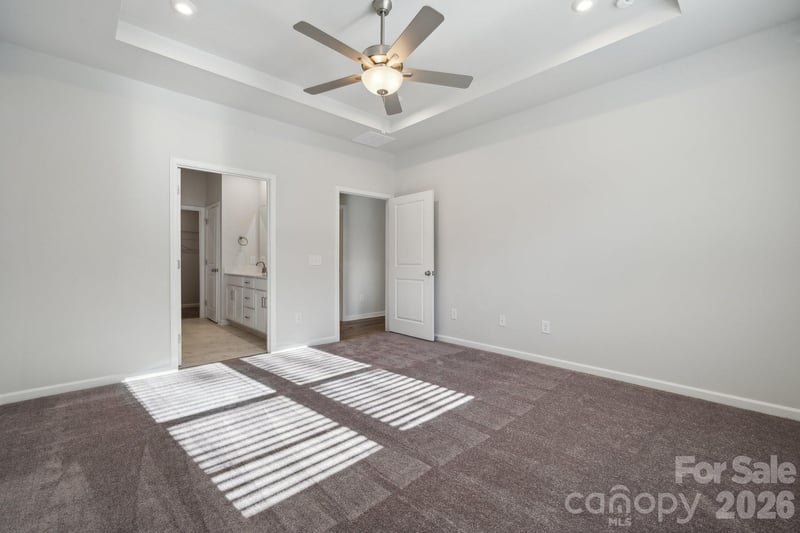 3021 Shaver Ridge Ln, Charlotte, NC 28215