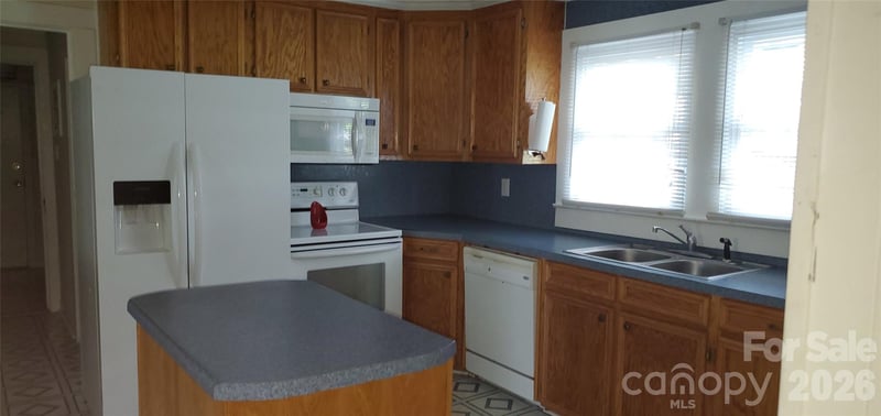1905 Crestmont Ave, Kannapolis, NC 28081