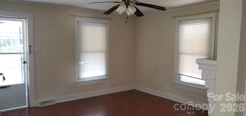 1905 Crestmont Ave, Kannapolis, NC 28081