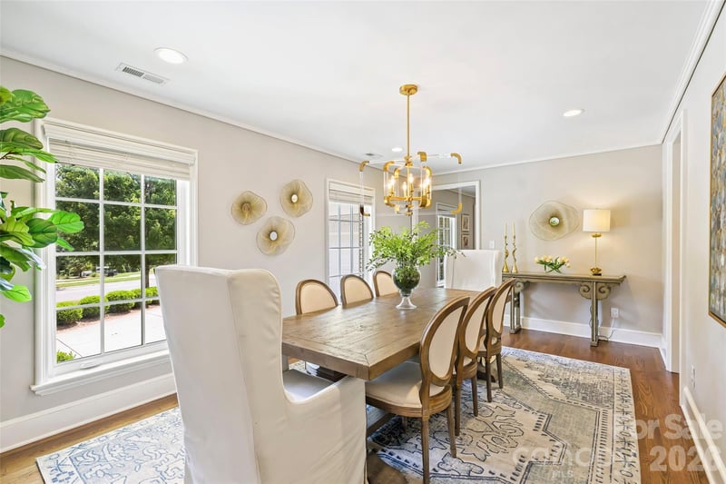 3942 Barclay Downs Dr, Charlotte, NC 28209