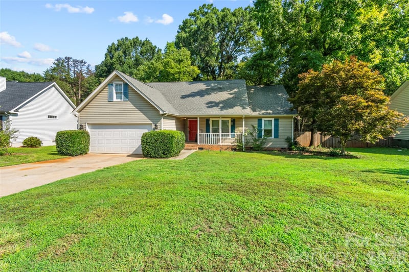 823 Thistledown Dr, Rock Hill, SC 29730